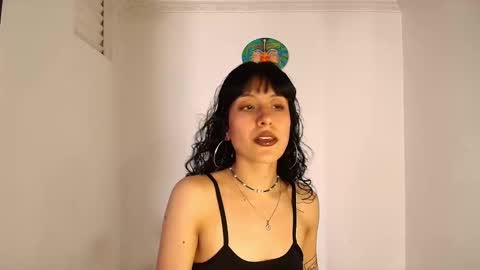 Snapshot of anika_lowen chatting on 11.14.25 Anika And Lowen Your Thumbs Up Are Super Important For Us online show from 11.14.25