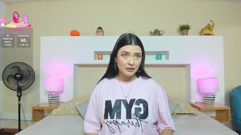 Snapshot of anikaromanof chatting on 12.15.25 Anika Romano online show from 12.15.25