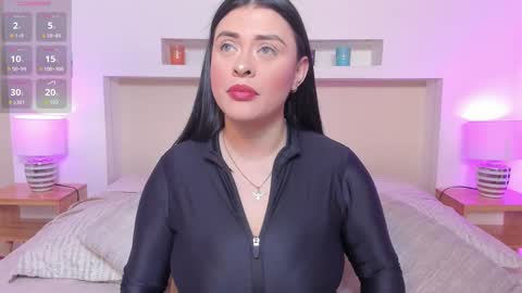 Snapshot of anikaromanof chatting on 01.08.26 Anika Romano online show from 01.08.26