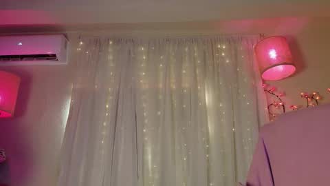 Anisahade online show from 04.18.26