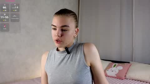 AnishaVivo online show from 04.02.26