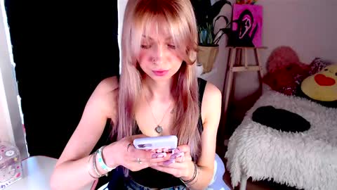 Snapshot of anita_moon_ chatting on 05.25.26 anita_moon_ online show from 05.25.26