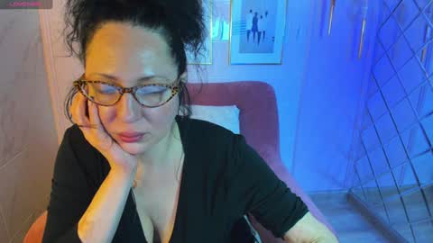 Anita online show from 12.28.24