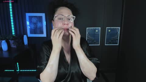 Anita online show from 01.04.25