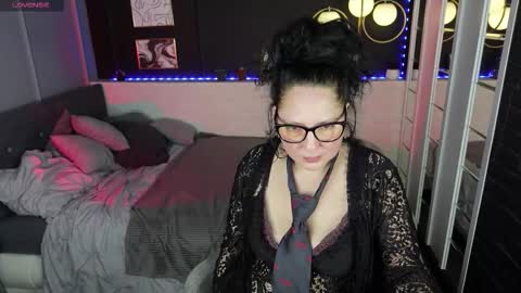 Anita online show from 10.14.25