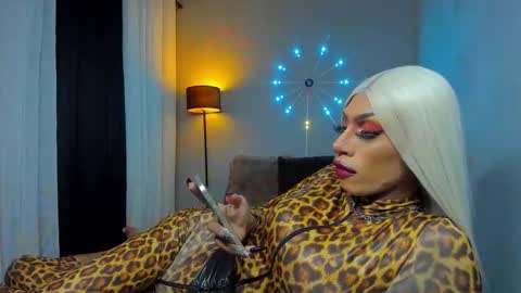 Miss Ann online show from 11.24.25