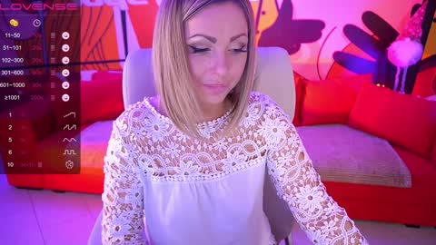 Snapshot of anitalevanta chatting on 12.24.24 Anita online show from 12.24.24