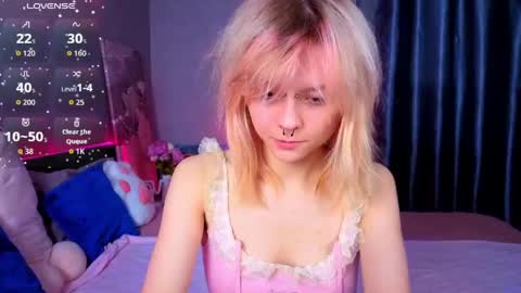 Snapshot of anitasweetness chatting on 05.15.26 anitasweetness online show from 05.15.26