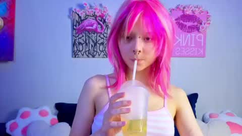 Snapshot of anitasweetness chatting on 06.25.26 anitasweetness online show from 06.25.26