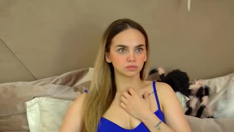 Snapshot of anitaventure chatting on 10.26.25 AnitaVenture online show from 10.26.25