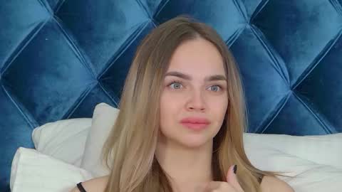 Snapshot of anitaventure chatting on 11.05.25 AnitaVenture online show from 11.05.25