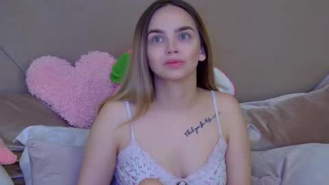 Snapshot of anitaventure chatting on 11.16.25 AnitaVenture online show from 11.16.25