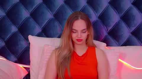 Snapshot of anitaventure chatting on 11.20.25 AnitaVenture online show from 11.20.25