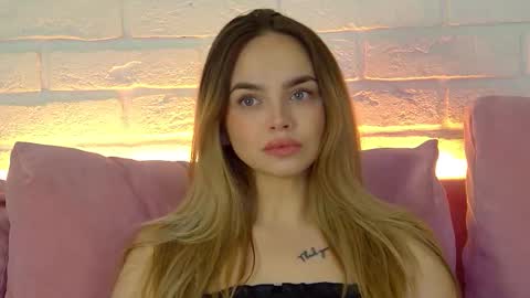 Snapshot of anitaventure chatting on 11.23.25 AnitaVenture online show from 11.23.25