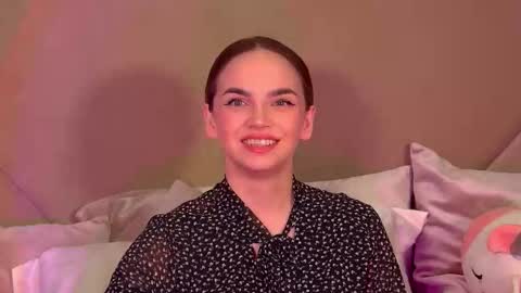 Snapshot of anitaventure chatting on 11.28.25 AnitaVenture online show from 11.28.25