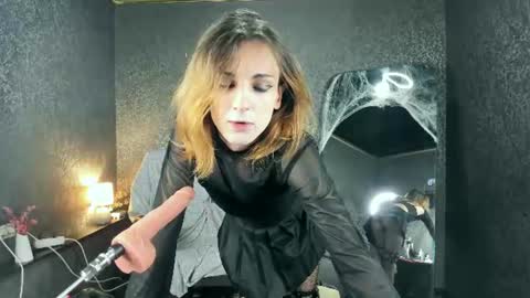 Snapshot of anjella_botton chatting on 06.18.26 Angel online show from 06.18.26