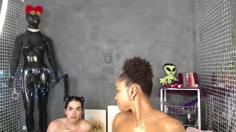 Hello My name is NaiaraPv is OPEN online show from 02.03.26