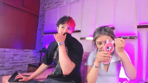 Snapshot of anlleloandangela chatting on 11.24.25 ANGEL AND TEFY online show from 11.24.25