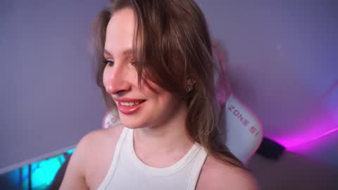 Snapshot of ann__levine chatting on 11.21.25 Ann online show from 11.21.25