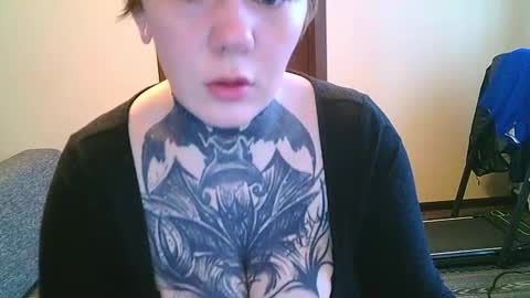 Snapshot of ann_lelala_ chatting on 02.13.25 ann_lelala_ online show from 02.13.25