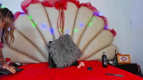 Anna  online show from 01.04.25