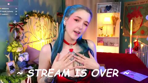 Snapshot of anna_bloom_ chatting on 12.12.24 Violett online show from 12.12.24