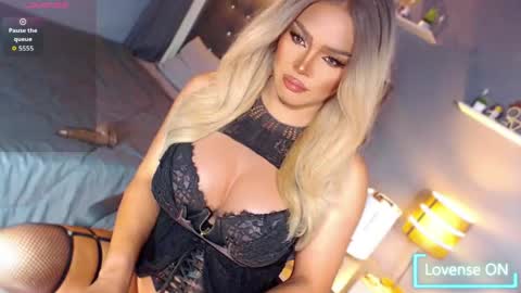 Miss Anna online show from 04.22.26