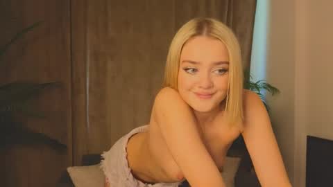 Anna online show from 04.24.26