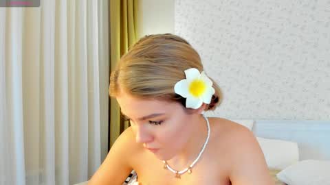 Snapshot of anna_robinson chatting on 02.21.25 Anna online show from 02.21.25