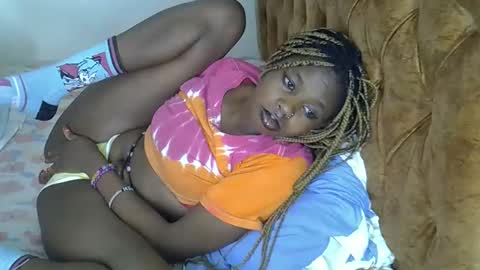 Snapshot of annabellapretty chatting on 11.20.25 annabellapretty online show from 11.20.25