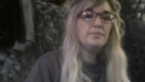 Snapshot of annabelle7777 chatting on 01.12.25 Anna online show from 01.12.25