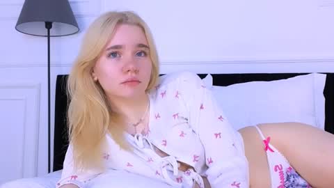 AnnaBelle online show from 10.29.25