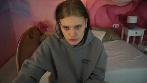 Snapshot of annacandie chatting on 09.19.25 Anna online show from 09.19.25