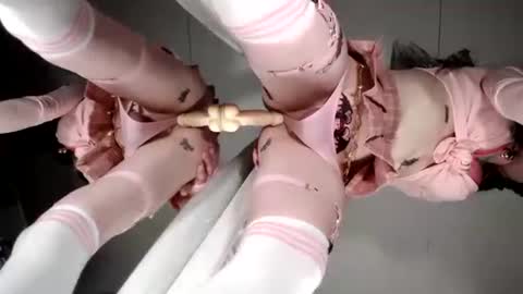 Anna Evodees  online show from 12.08.24