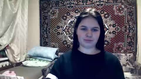 Snapshot of annafols chatting on 12.22.25 Anna online show from 12.22.25