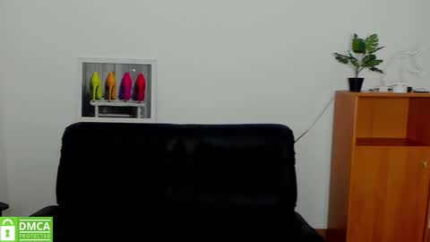 Anna online show from 09.14.25