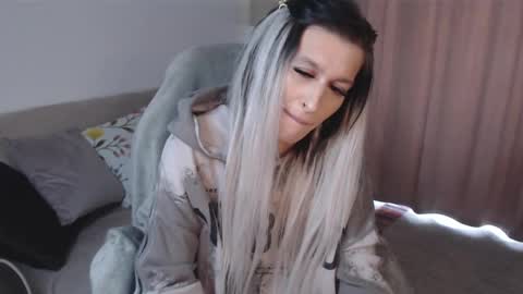 Anna online show from 04.25.26