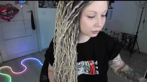 Snapshot of annanebula chatting on 04.05.26 Anna online show from 04.05.26