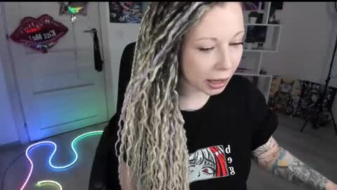 Snapshot of annanebula chatting on 04.15.26 Anna online show from 04.15.26