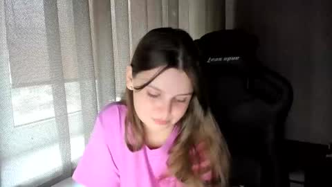 Anna online show from 09.17.25