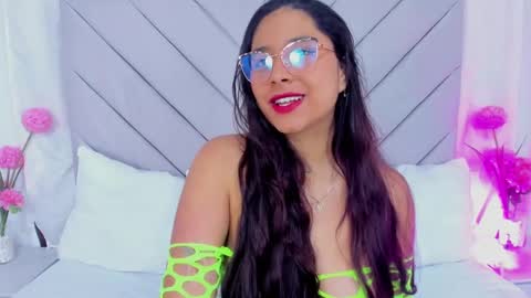 Anna online show from 01.24.25