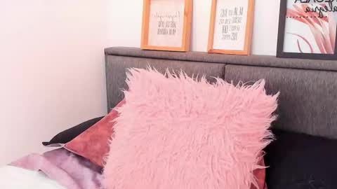 Anna Rosse online show from 01.31.26