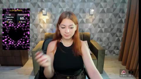 Snapshot of annastills chatting on 10.22.25 Anna online show from 10.22.25