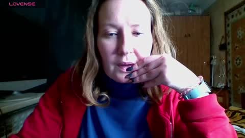 Snapshot of annaxlovers chatting on 12.02.24 AnnaXLovers online show from 12.02.24