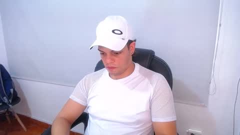 Anndy Hardy online show from 01.31.25