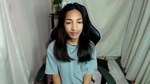 annebisyosa_angela online show from 01.19.26