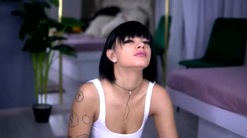 Snapshot of annefaris chatting on 01.13.26 Anne online show from 01.13.26