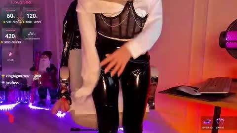 Annes online show from 12.15.25