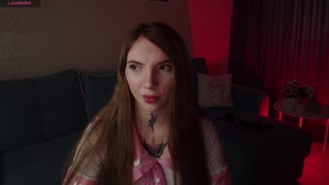 Snapshot of annetenet chatting on 12.19.25 Annet online show from 12.19.25