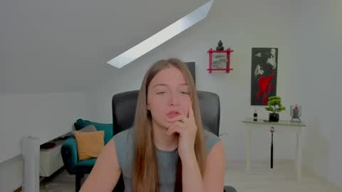 annewilsonn online show from 05.18.26